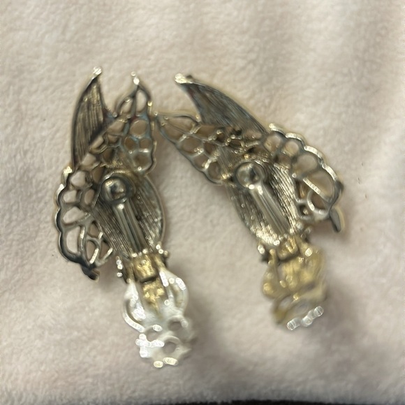 Vintage Clip on Earrings - Picture 3 of 7
